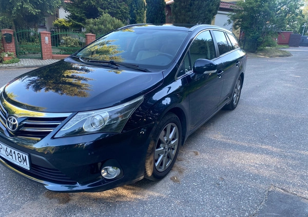 Toyota Avensis cena 31500 przebieg: 209200, rok produkcji 2012 z Piła małe 79